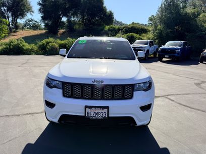 Used 2018 Jeep Grand Cherokee Altitude