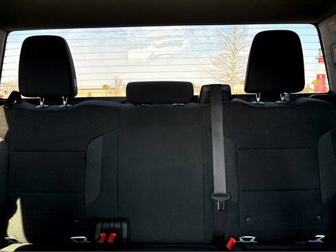 Used 2024 Chevrolet Silverado 1500 Custom image 6