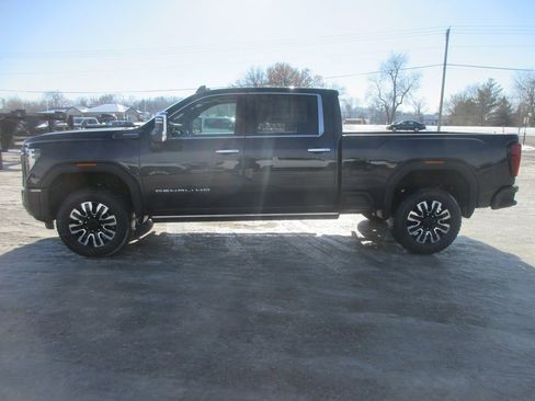New 2026 GMC Sierra 2500 Denali Ultimate w/ Max Trailering Package image 9