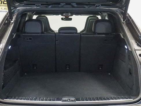 Used 2022 Porsche Cayenne Turbo image 27