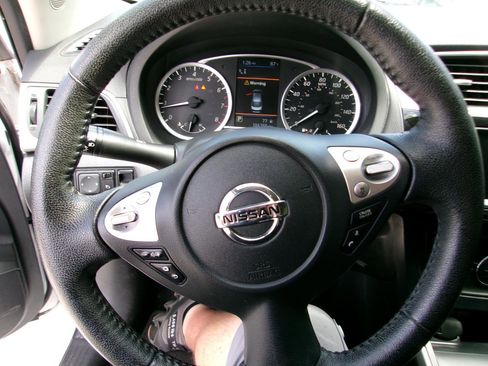 Used 2019 Nissan Sentra SV w/ Special Edition Package image 20