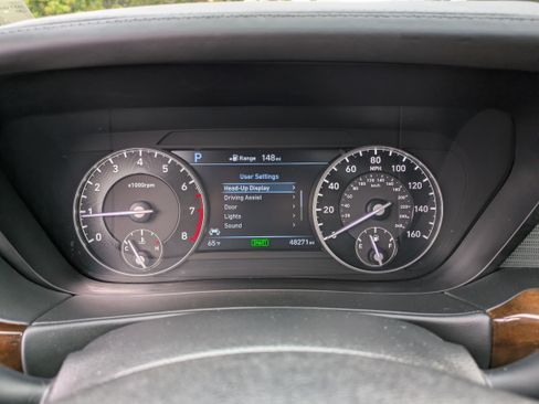 Used 2017 Genesis G90 3.3T Premium image 27