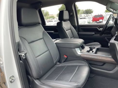 Used 2025 GMC Sierra 2500 SLT w/ SLT Convenience Package AWD/4WD image 28