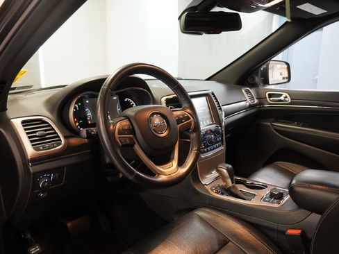Used 2016 Jeep Grand Cherokee Limited AWD/4WD image 7