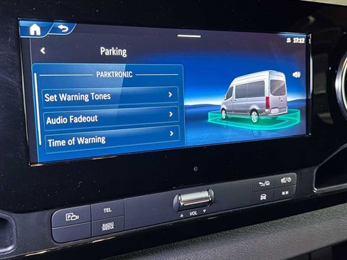 Used 2025 Mercedes-Benz Sprinter 2500 image 35
