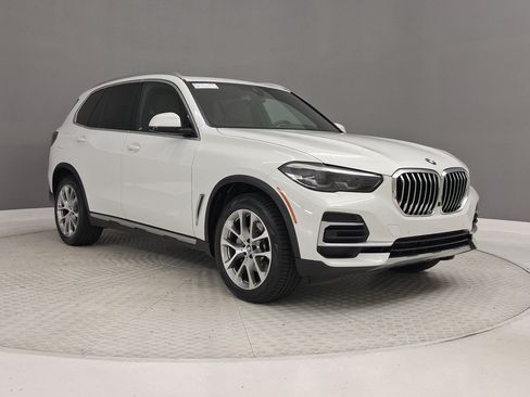 Used 2023 BMW X5 xDrive40i AWD/4WD image 7