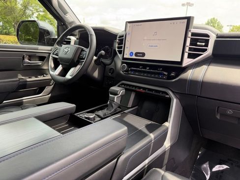 Used 2025 Toyota Tundra Platinum AWD/4WD image 22