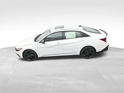 New 2026 Hyundai Elantra SEL Sport Premium FWD image 25