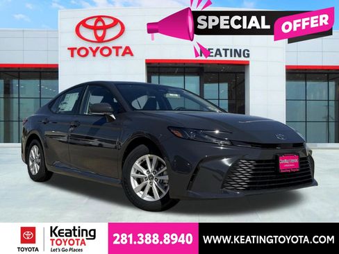 Used 2026 Toyota Camry LE w/ Convenience Package FWD image 1