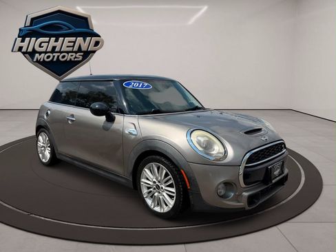 Used 2017 MINI Cooper S FWD image 9
