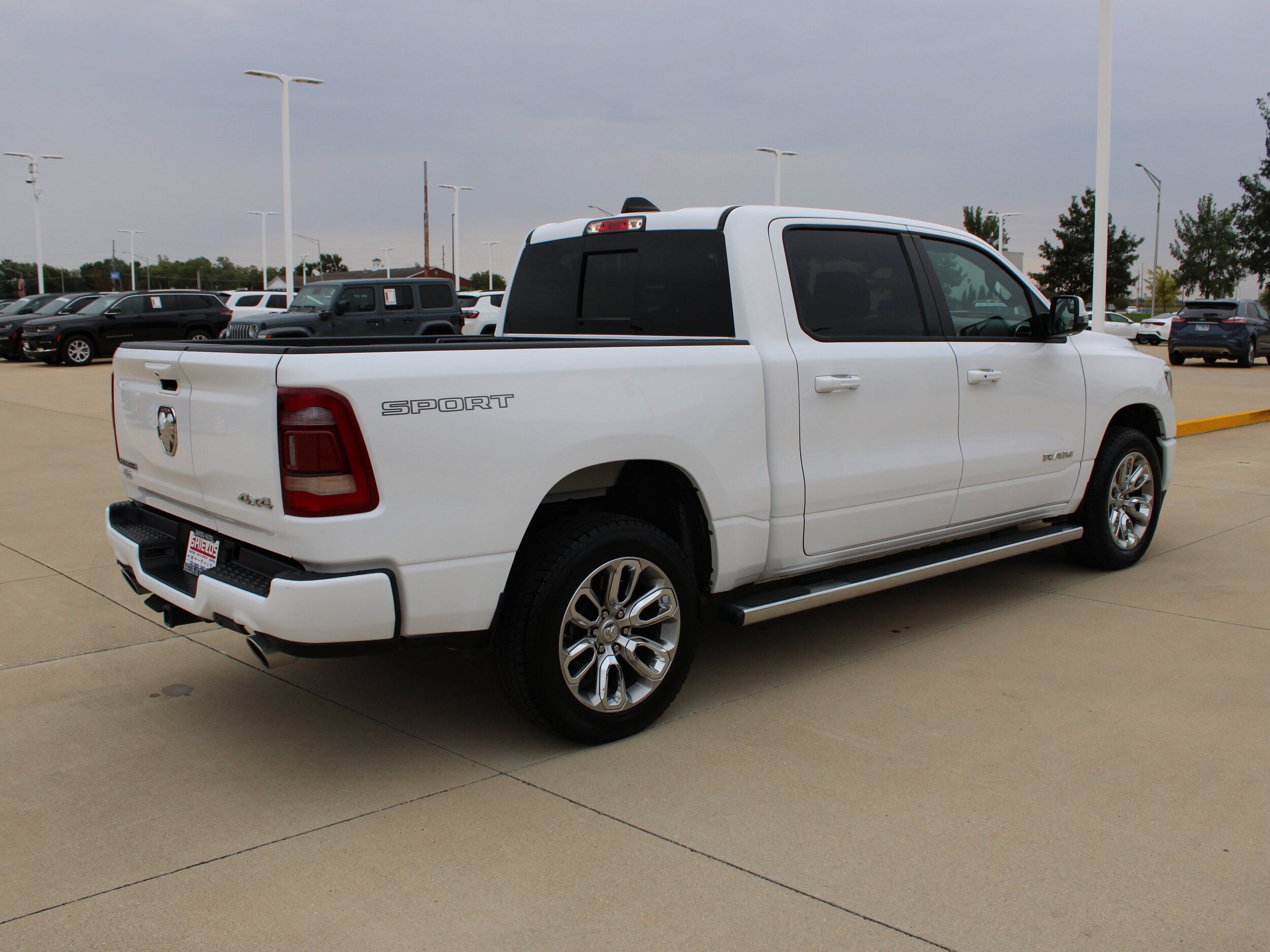 Used 2023 RAM 1500 Laramie AWD/4WD image 8
