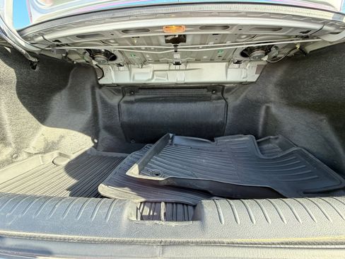 Used 2013 Honda Civic Hybrid image 29