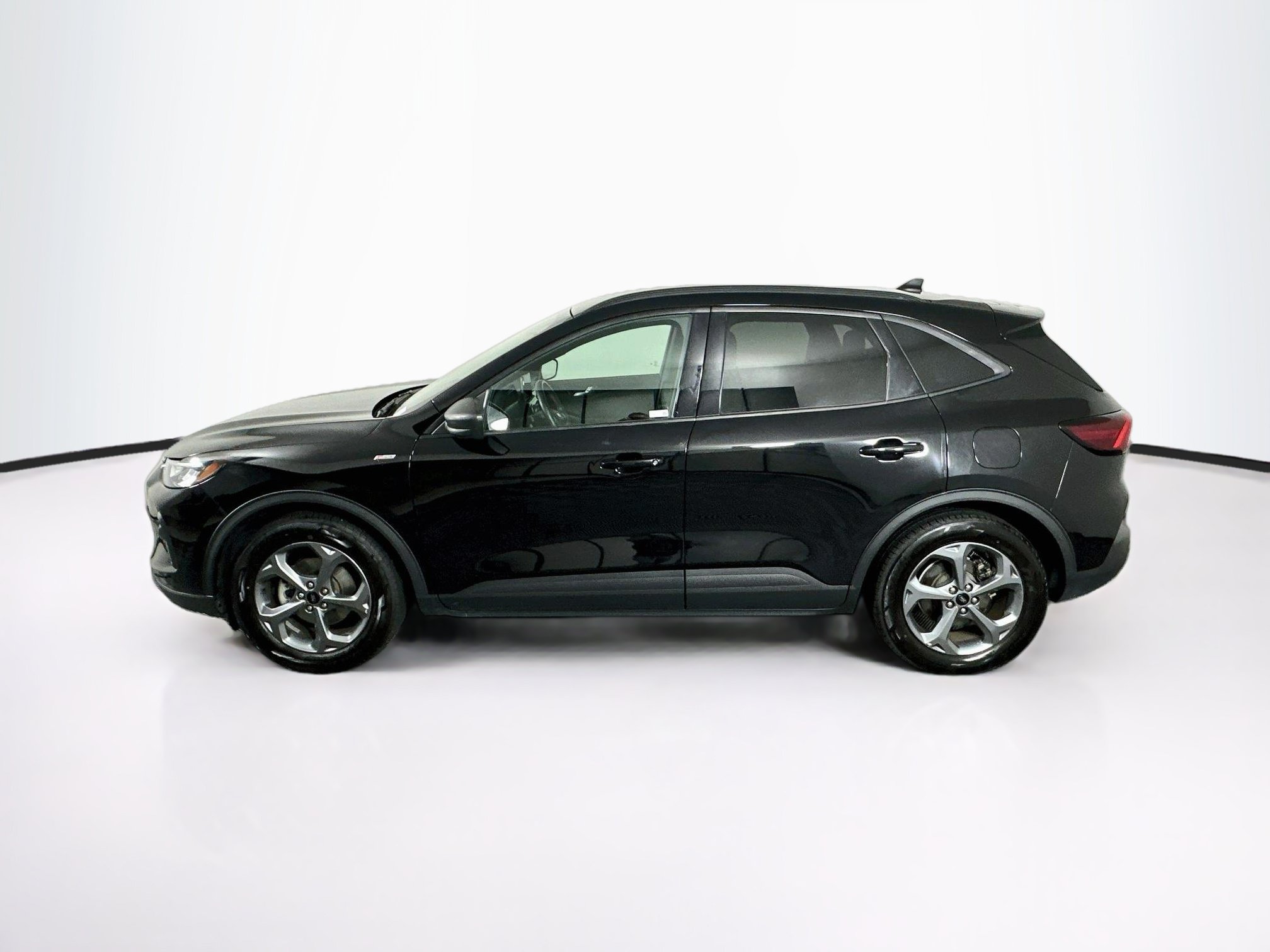 Used 2025 Ford Escape ST-Line FWD image 4