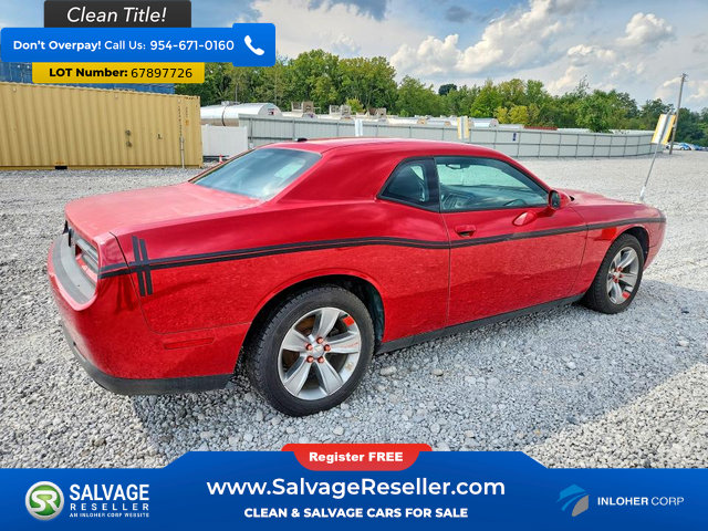Used 2016 Dodge Challenger SXT RWD image 4