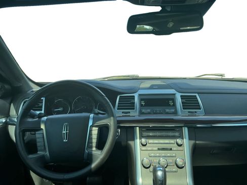 Used 2011 Lincoln MKS FWD image 10