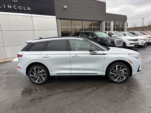 New 2026 Lincoln Corsair Grand Touring AWD/4WD image 8