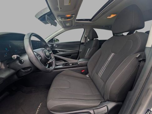 Used 2024 Hyundai Elantra SEL w/ Convenience Package image 39