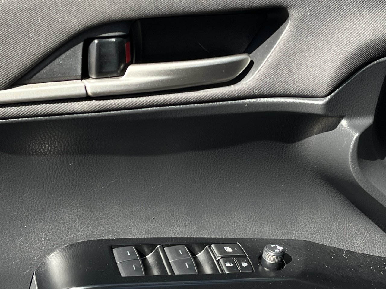 Used 2025 Toyota Camry LE FWD image 21
