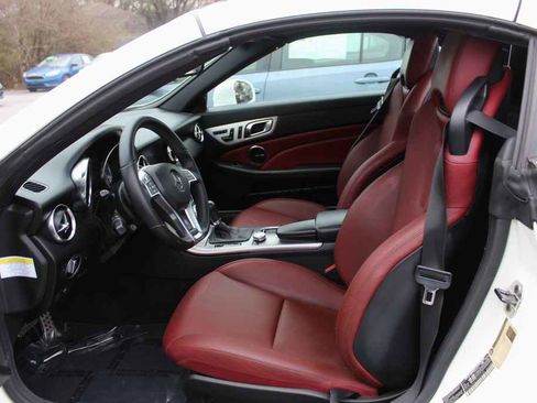 Used 2012 Mercedes-Benz SLK 350 image 24