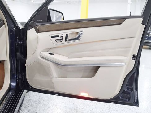 Used 2016 Mercedes-Benz E 350 4MATIC Wagon w/ Premium Package image 32