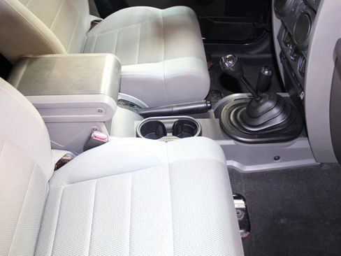 Used 2007 Jeep Wrangler Sahara w/ PWR Convenience Group AWD/4WD image 40