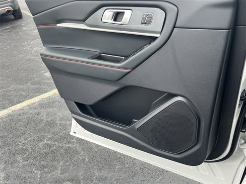 New 2026 Ford Explorer ST-Line w/ Premium Package image 15