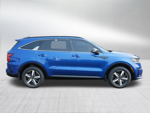 Used 2022 Kia Sorento S FWD image 8