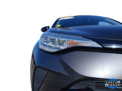 Used 2021 Toyota C-HR LE image 12