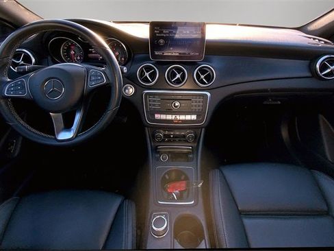 Used 2018 Mercedes-Benz CLA 250 4MATIC image 12