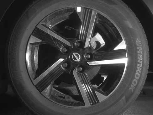 Used 2025 Nissan Sentra SV image 14