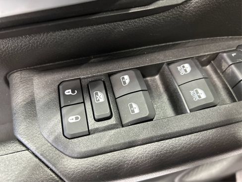 Used 2026 RAM 1500 Express AWD/4WD image 29
