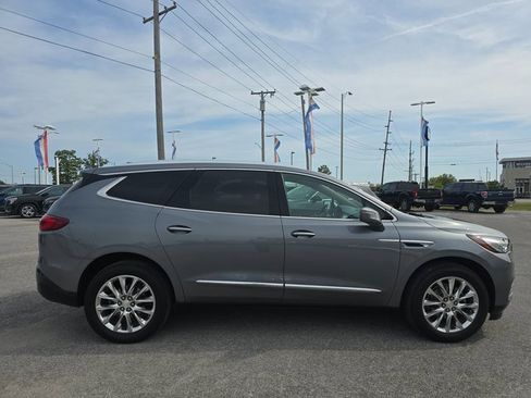Used 2020 Buick Enclave Essence w/ Trailering Package, 5000 lbs. image 4