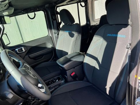 Used 2023 Jeep Wrangler Unlimited Rubicon 4xe image 19