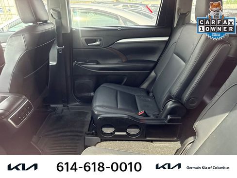 Used 2018 Toyota Highlander XLE AWD/4WD image 10
