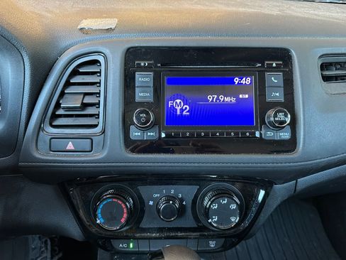 Used 2022 Honda HR-V LX image 6