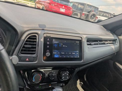 Used 2019 Honda HR-V Sport image 19