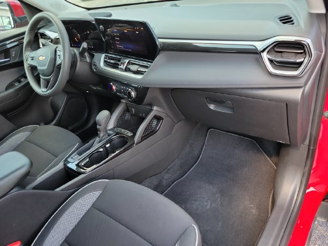 Used 2026 Chevrolet TrailBlazer LT FWD image 11