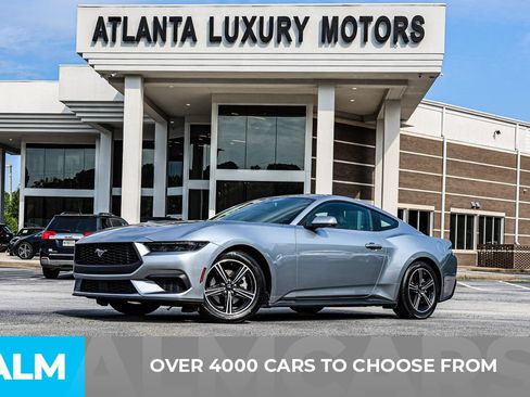 Used 2025 Ford Mustang Premium RWD image 3