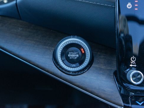 Used 2024 Jeep Grand Wagoneer L 4WD image 23