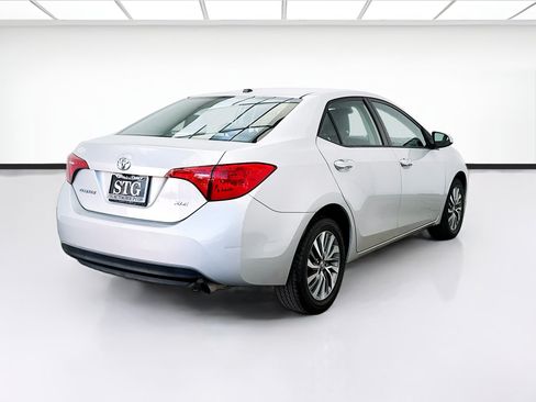 Used 2017 Toyota Corolla XLE w/ Carpet Mat Package (TMS) FWD image 4