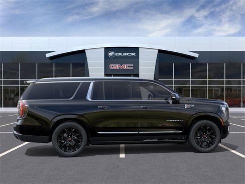 New 2026 GMC Yukon XL Denali w/ Sun & Power Step Package image 5