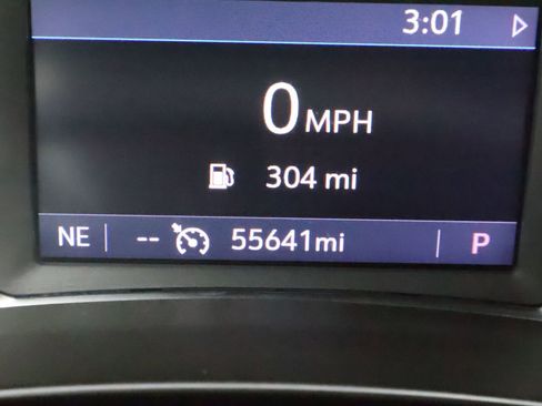 Used 2024 GMC Terrain SLT image 48