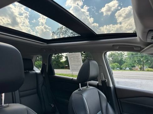 Used 2021 Nissan Rogue SV w/ Premium Package FWD image 16