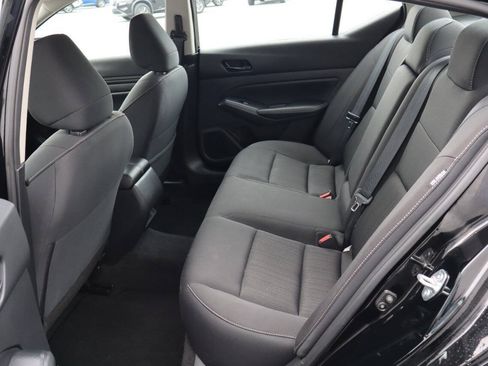 Used 2025 Nissan Altima 2.5 SV FWD image 4