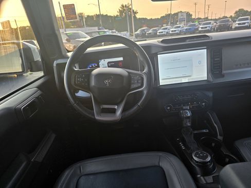 Used 2021 Ford Bronco Outer Banks AWD/4WD image 16