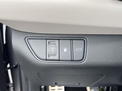 Certified 2023 Genesis G70 2.0T w/ Sport Prestige Package image 22