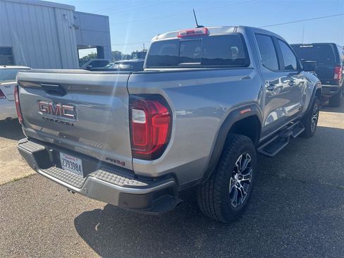 Used 2024 GMC Canyon AT4 w/ AT4 Premium Package AWD/4WD image 10