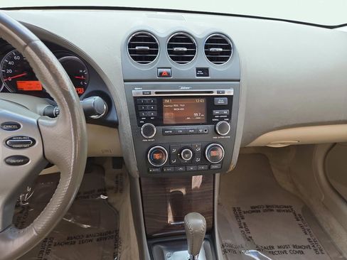Used 2010 Nissan Altima 2.5 SL w/ SL Pkg image 25