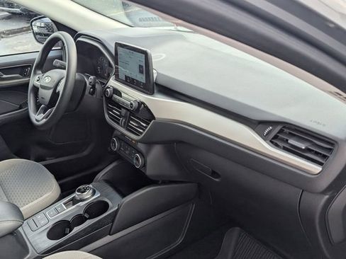 Used 2022 Ford Escape SE image 18