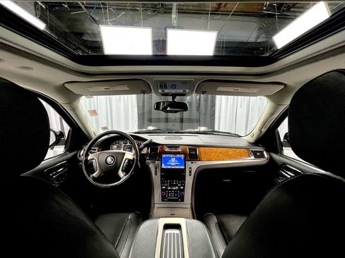 Used 2014 Cadillac Escalade ESV Platinum image 16